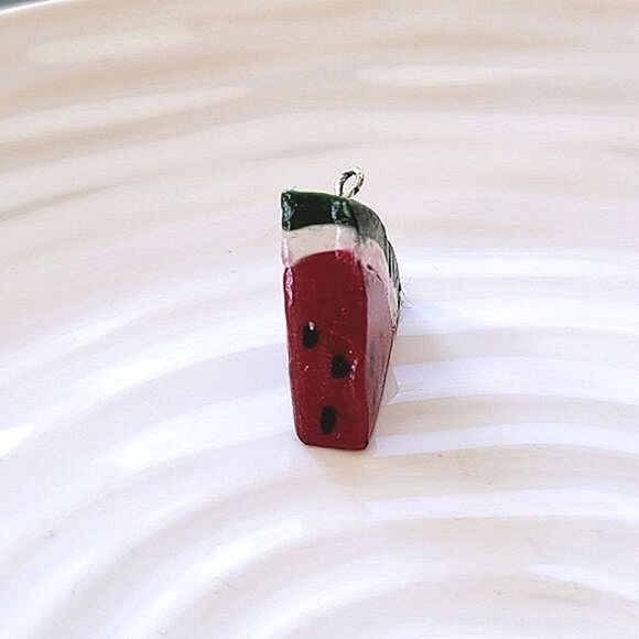 Little polymer watermelon charm - Picture 4 of 10